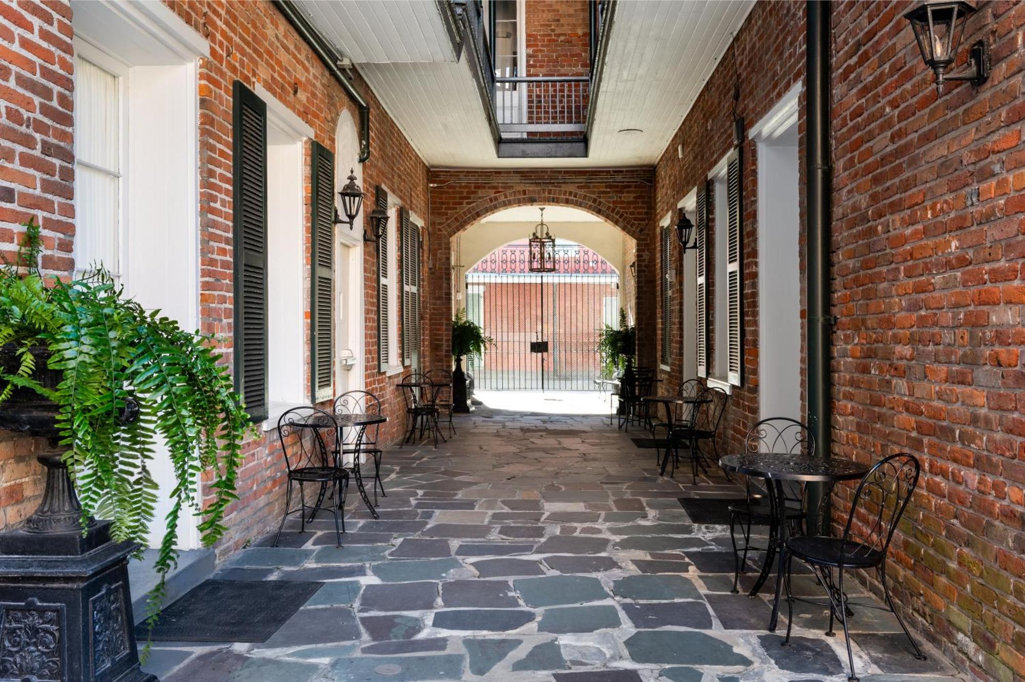 Chateau Hotel New Orleans Kültér fotó